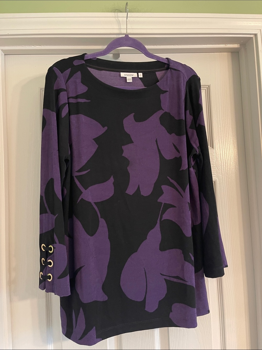Chicos Black and Purple Floral Tunic Top-Sz Large